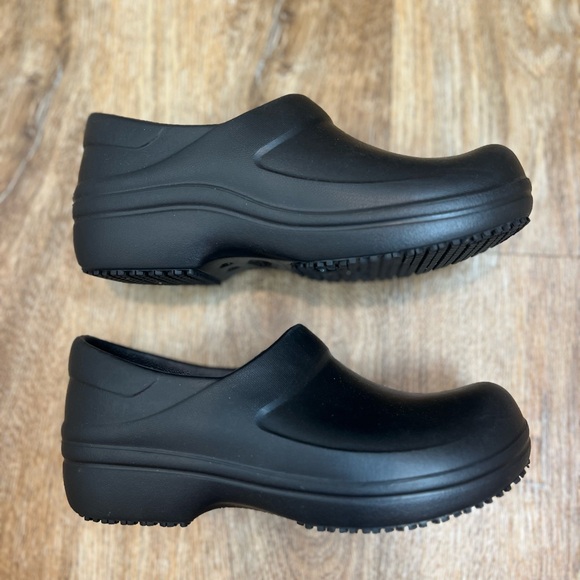Women's Neria Pro Il Slip Resistant Work
Clog Sz 5 - Picture 1 of 9